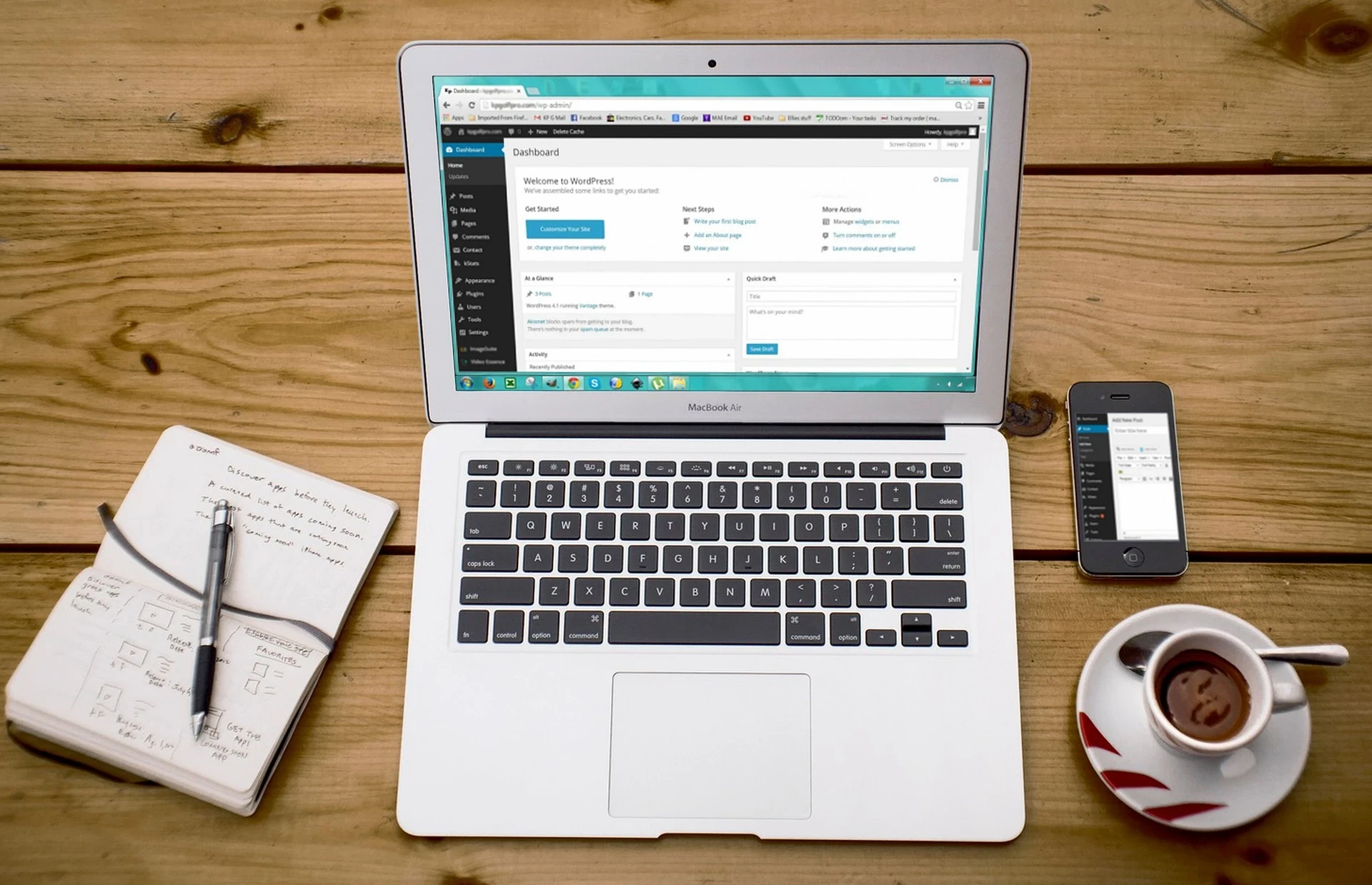 Laptop und Homeoffice auf Zypern